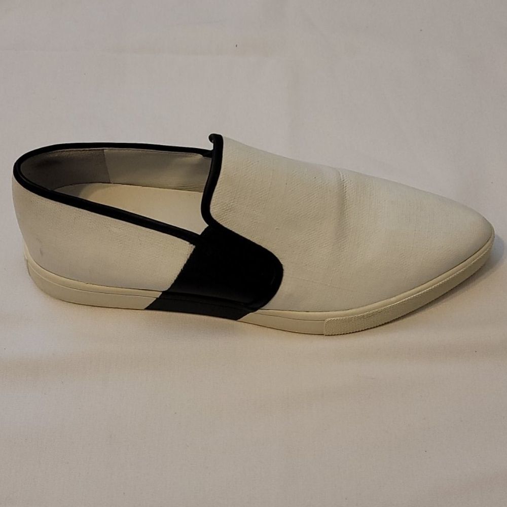 Vince pointed‎ toe slip -on sneakerssine 7